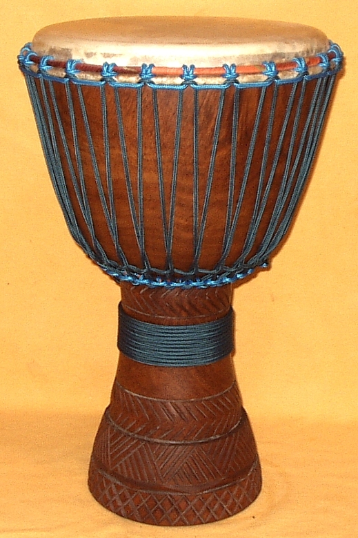 Djembe instrumento musical africano