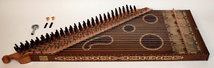 Qanun instrumento musical arabe